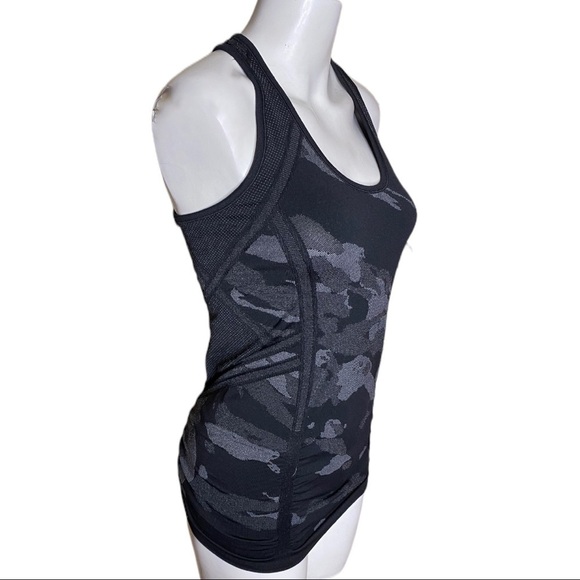 Athleta Tank Top Black Camo Fastest Track Racerback - Picture 4 of 6